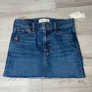 NWT Abercrombie & Fitch Embroidered Cherry Mini Denim Skirt 23 Baddie Y2K Sexy